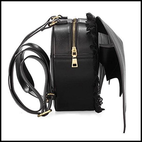 Gothic Bat Heart Wings Backpack Punk Lolita Style Lace Edge Daypack main image 4